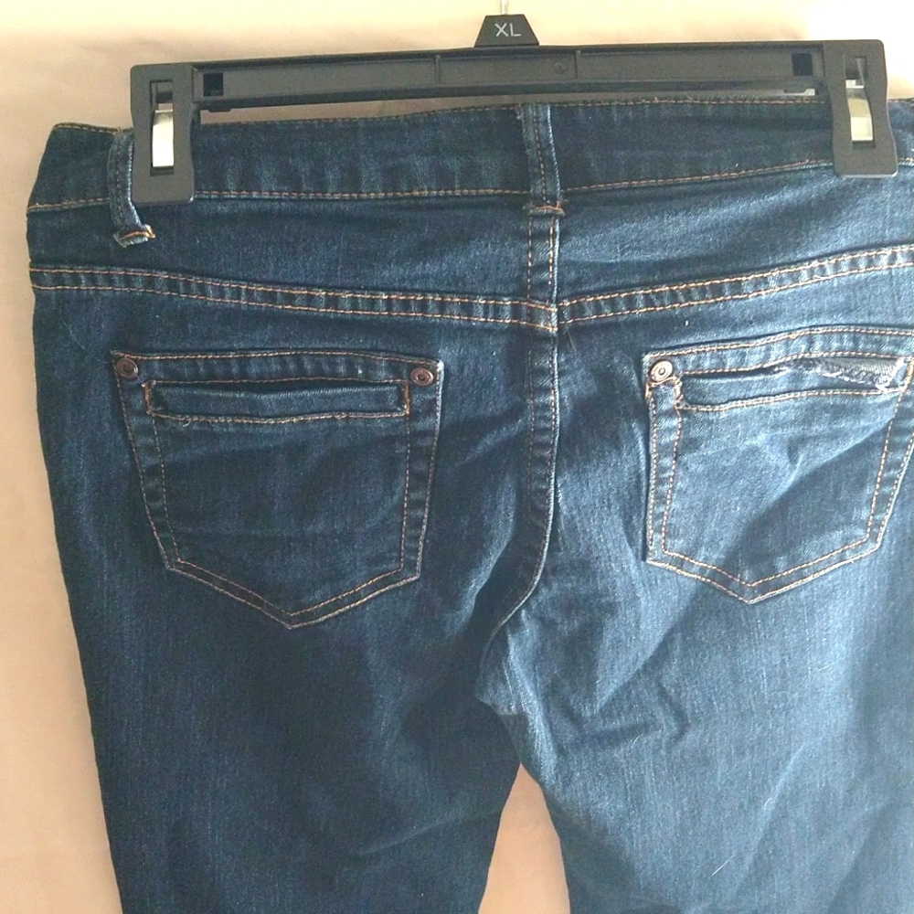 Denim - Picture 4 of 7